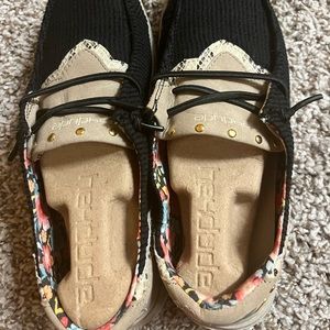Almost new women’s Hey Dude Shoes!
